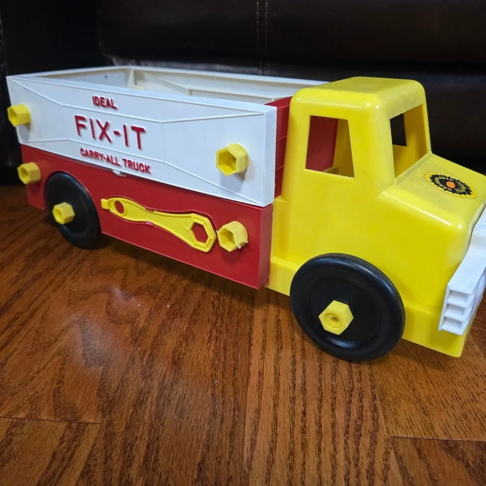 Vintage Ideal Fix-It Carry-All Truck‎ Yellow Red Polyethylene Toy 1950s 1960s